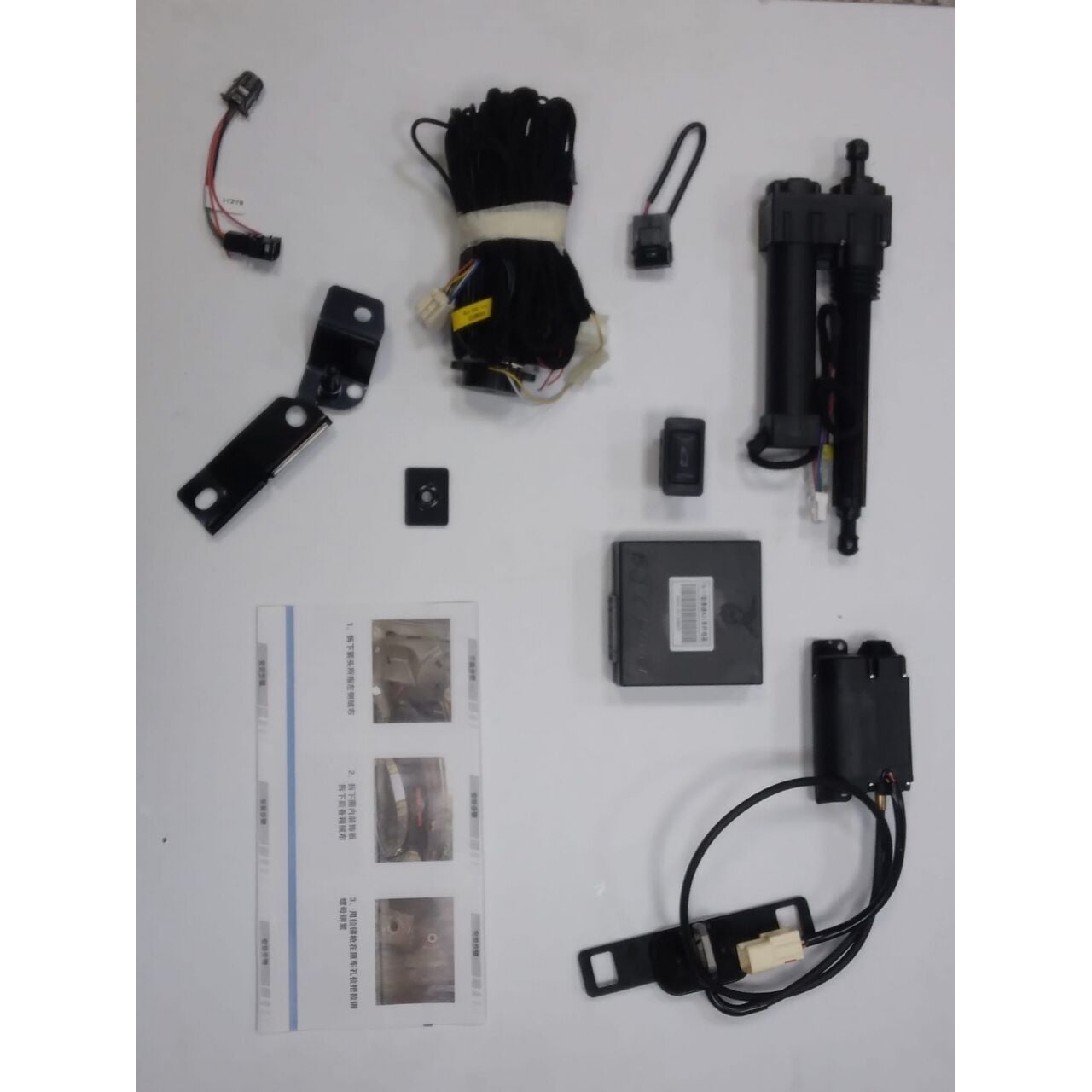 Audi A3 2016-2018 Uyumlu Tek Motor Otomatik Bagaj Açma