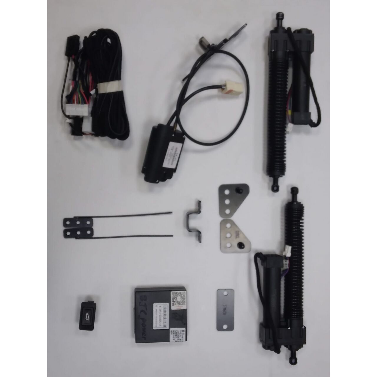 Audi A4 2017-2021 B9 Uyumlu Yedek Parça  Çift Motor Otomatik Bagaj Açma