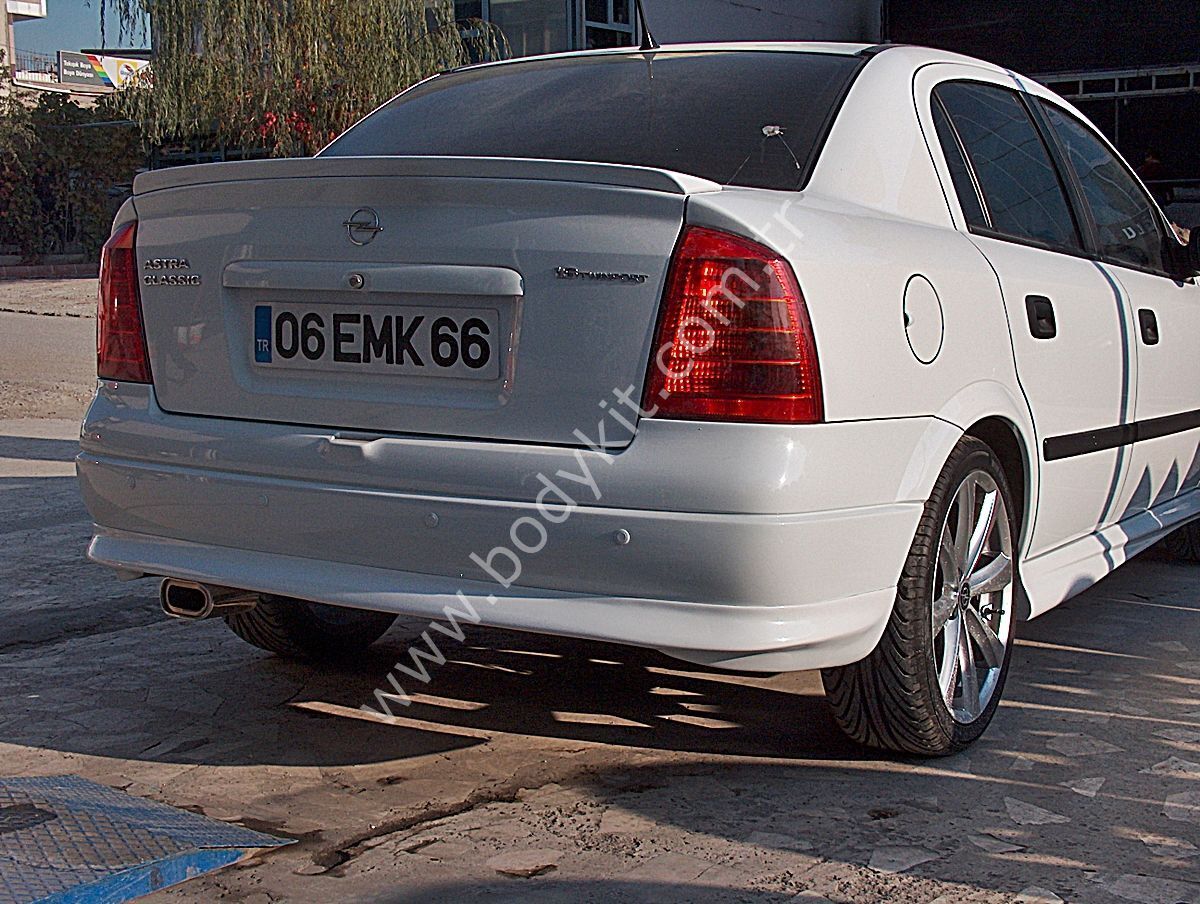 Opel Astra G Sedan Uyumlu Yedek Parça Arka Tampon Eki