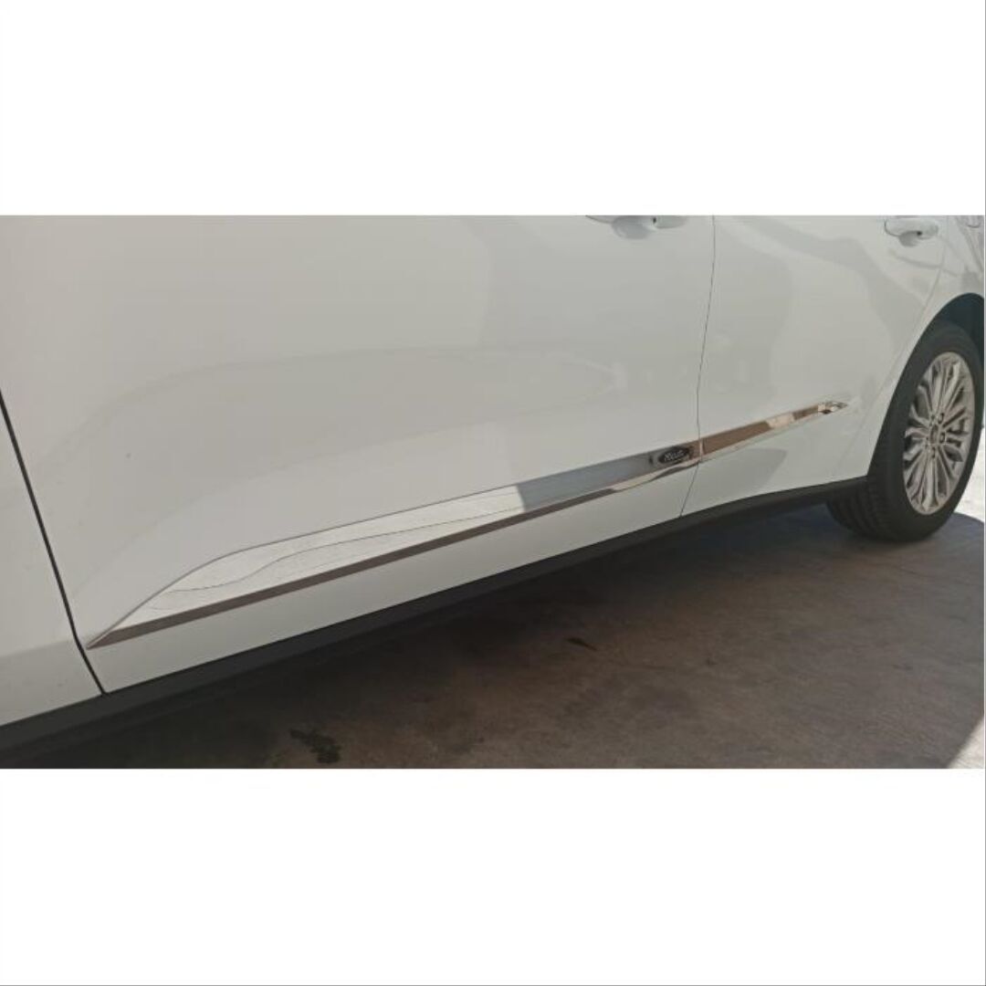 Ford Focus  Uyumlu Yedek Parça  2019+ Kapı Çıtası Pıano Black