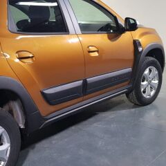 Dacia Duster 2018 - Uyumlu Yedek Parça Kapı Kabartma 4 Parça