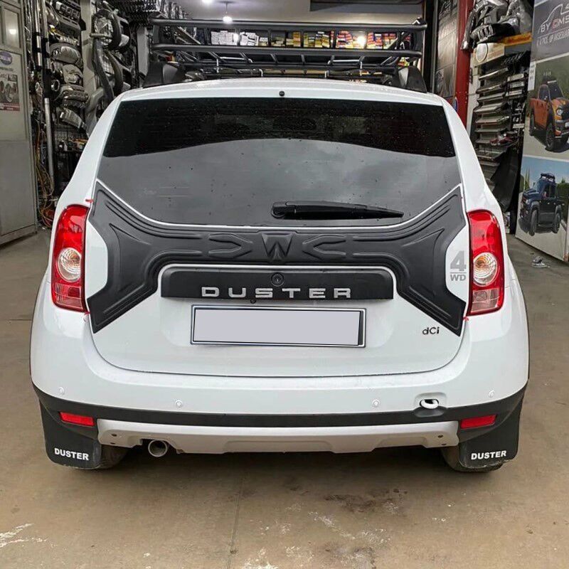Dacia Duster 2010-2017 Uyumlu Yedek Parça Bagaj Kapağı Kabartma