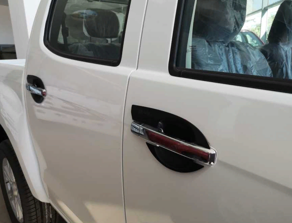 İsuzu D-Max 2012-2017 Kapı Kolu İç Kaplama Siyah