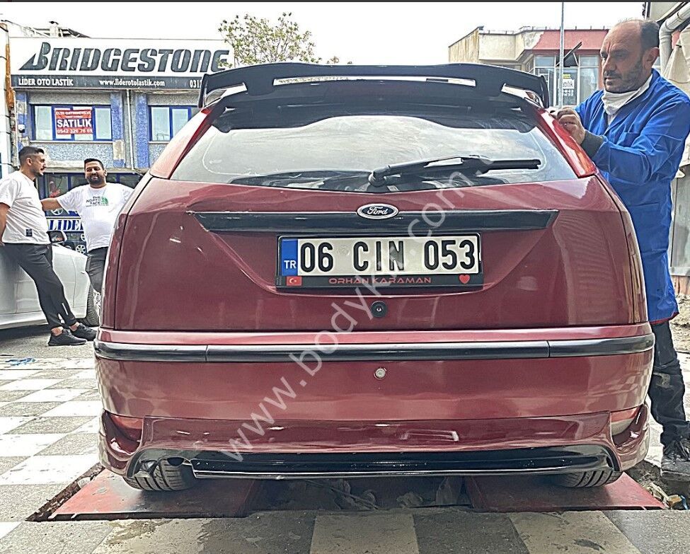 Ford Focus 1  Uyumlu HB BGR Spoiler