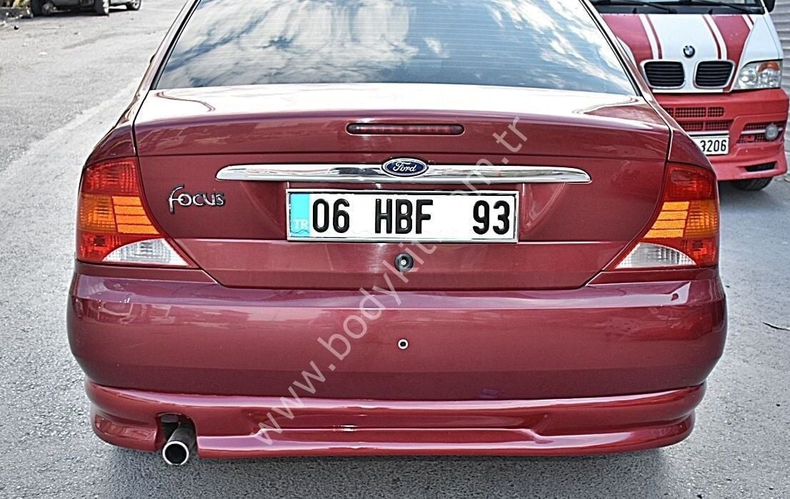 Ford Focus 1  Uyumlu Yedek Parça Sedan Arka Tampon Eki