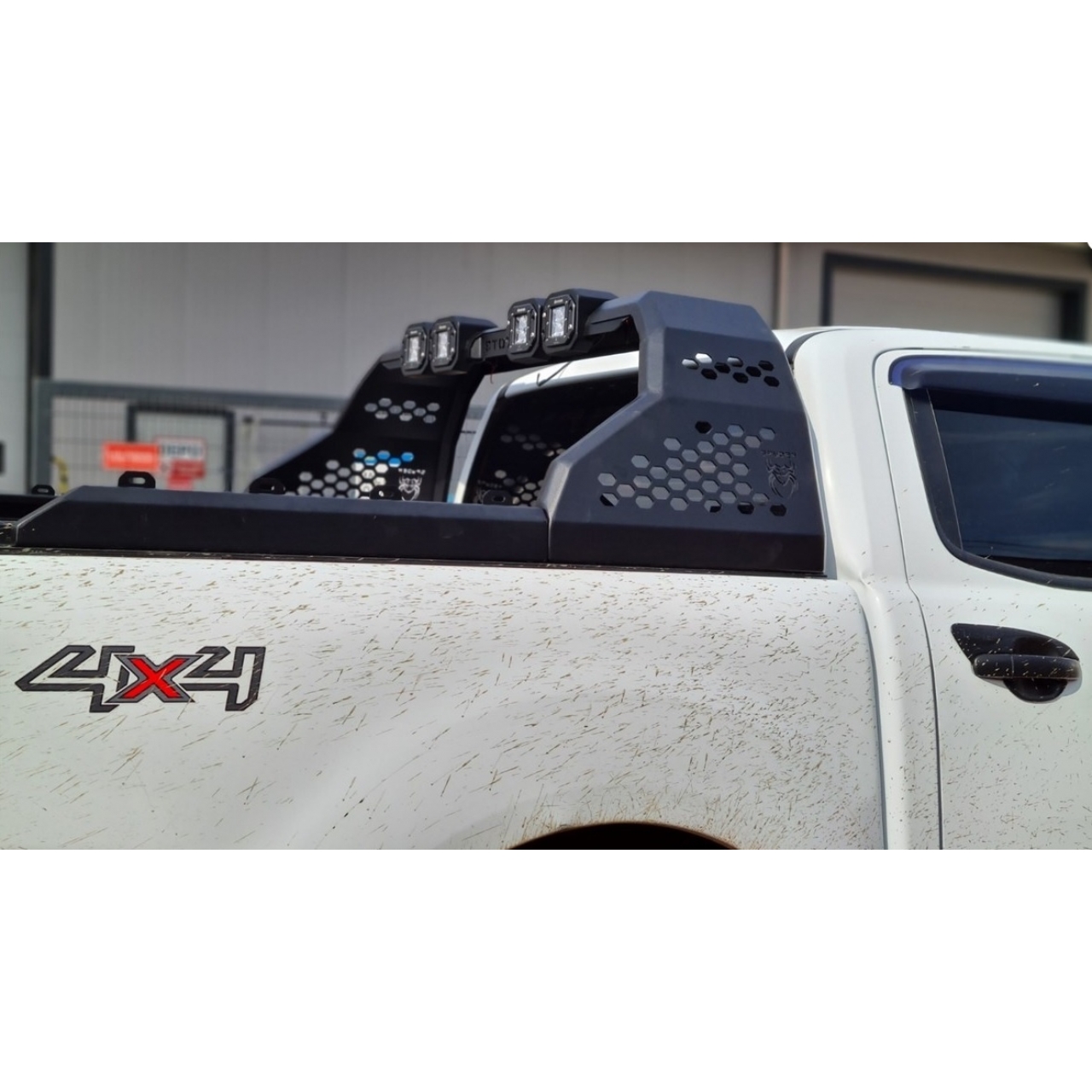 Ford Ranger 2012-2015 Fullback Işıklı Roll Bar AQM4WD